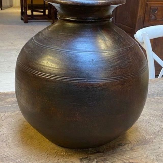 Antieke houten vaas