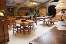 Tafels in de showroom