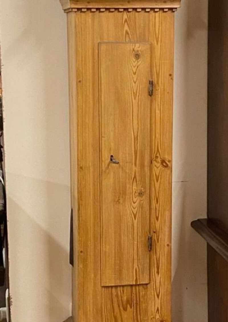 Houten staande antieke klok
