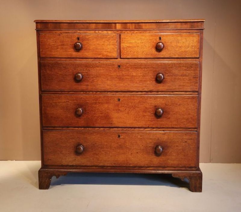 Eiken commode