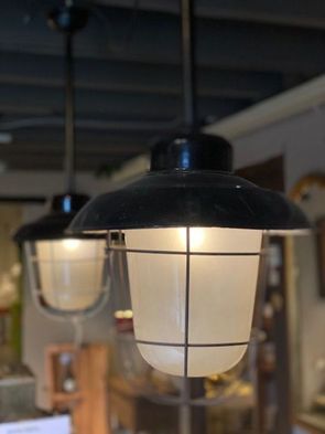 fabriekslamp vintage Almondehoeve