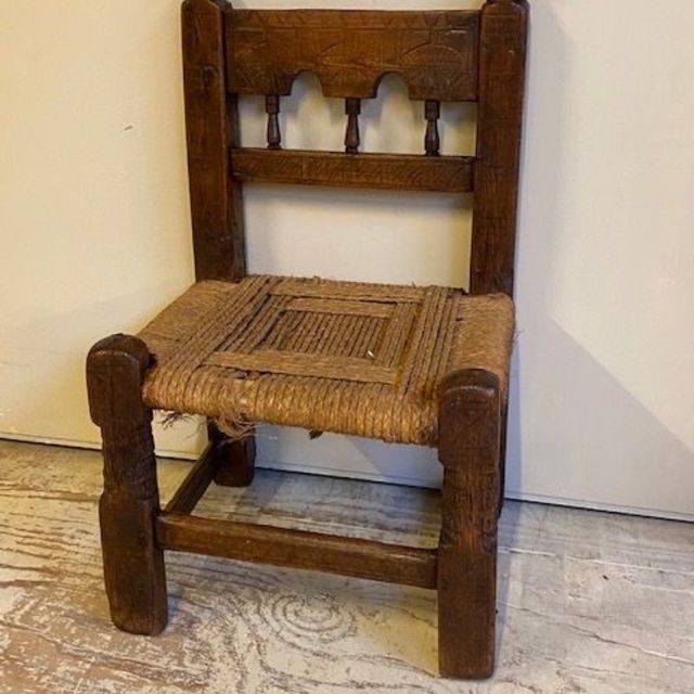Bijzondere antieke stoel Spanje