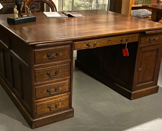 Prachtig antiek bureau