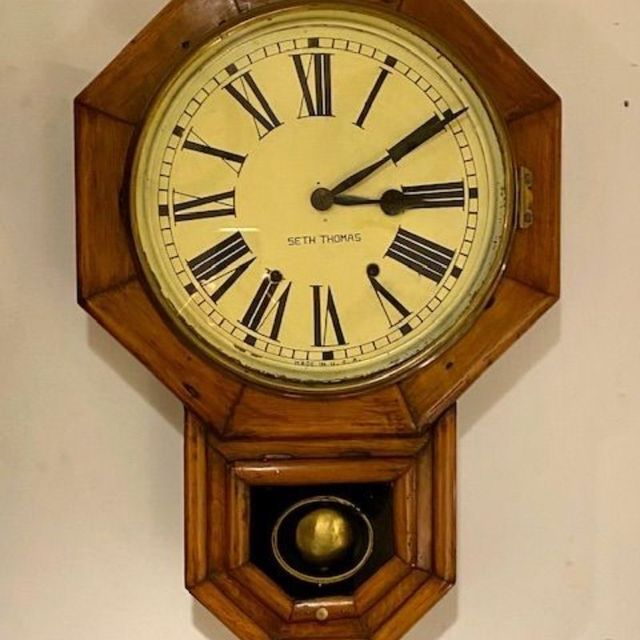 Houten rugulateur klok