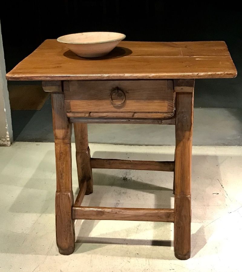 Antiek houten bijzettafel