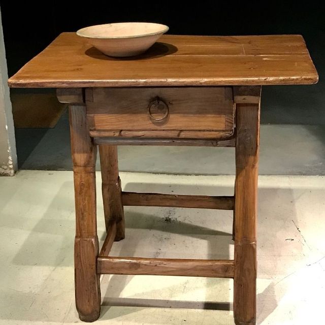 Antiek houten bijzettafel