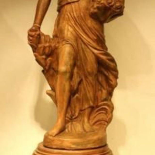 groot terracotta beeld