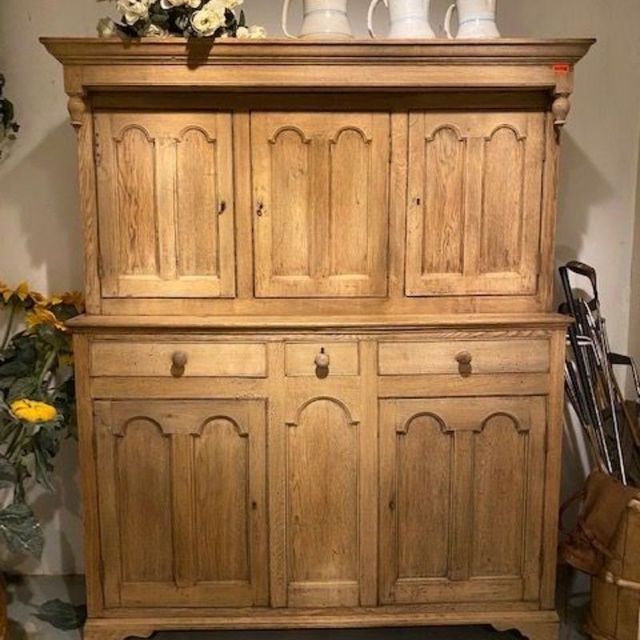 Engelse kast court cupboard antiek