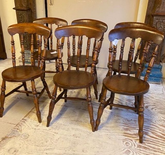 Antieke houten stoelen Engeland