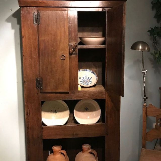 Spaanse antieke kast
