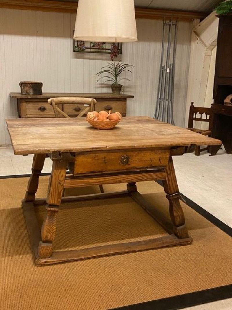 Prachtige antieke eettafel