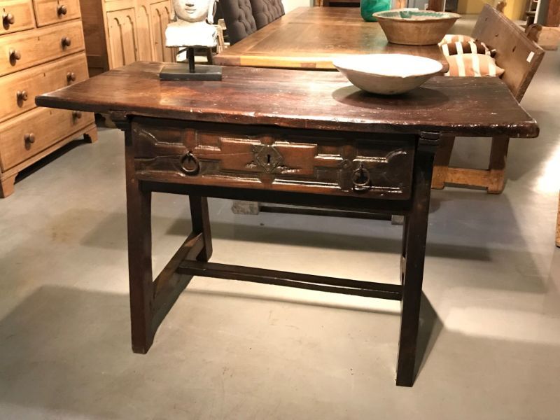 Antieke wandtafel