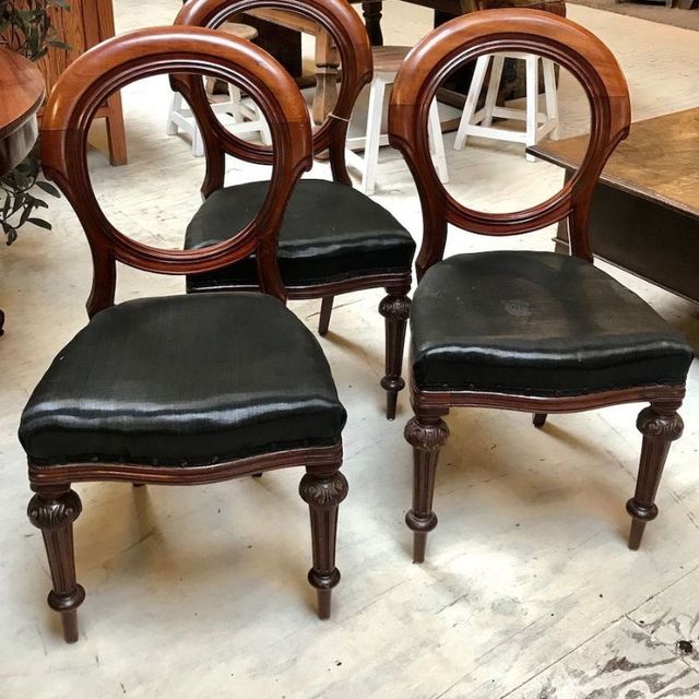 Bijzondere antieke stoelen
