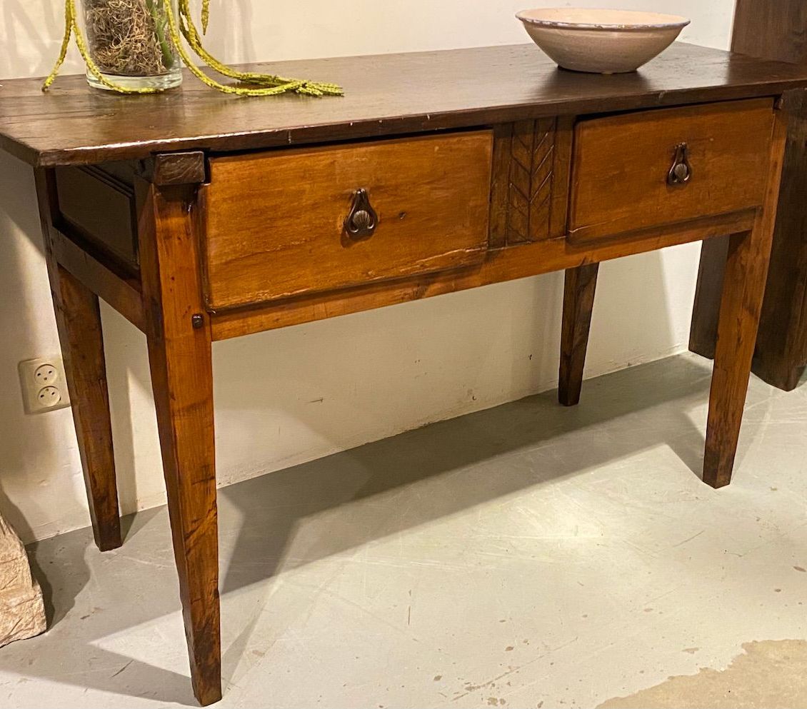 Strakke wandtafel