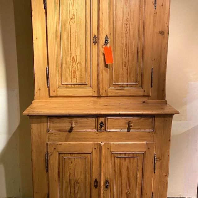 blank grenen kast geloogd grenen antiek