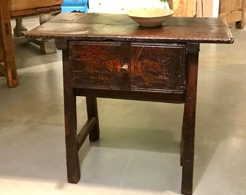Antieke bijzettafel Spaans